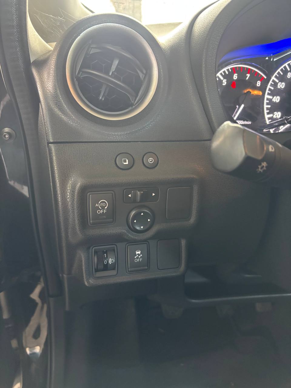 Foto 9 von 12 – NISSAN NISSAN NOTE