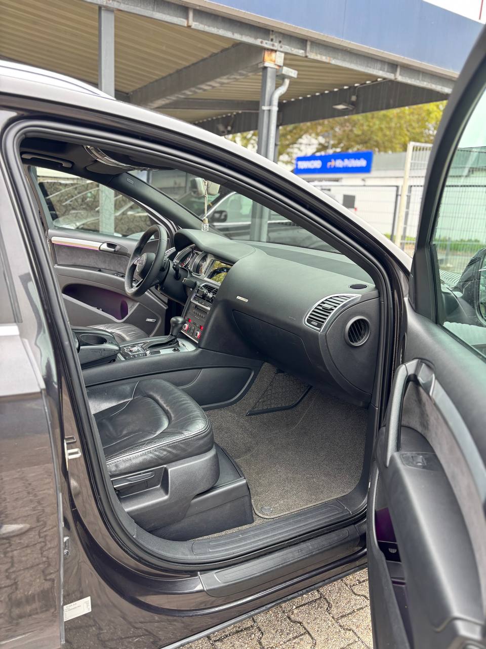 Foto 8 von 12 – AUDI AUDI Q7
