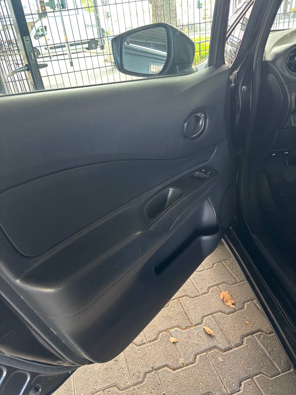 Foto 10 von 12 – NISSAN NISSAN NOTE